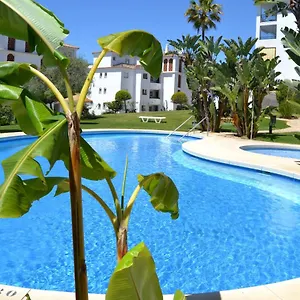 Appartement Luxury Garden - Walking Distance To The Sea, Sitio de Calahonda